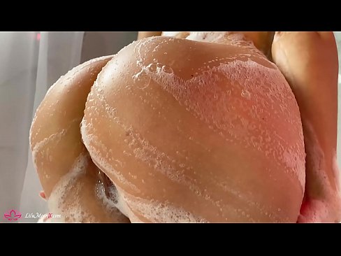 ❤️ Brunette Masturbates obo pẹlu Vibrator to Intense Orgasm ni Shower si wa ❤